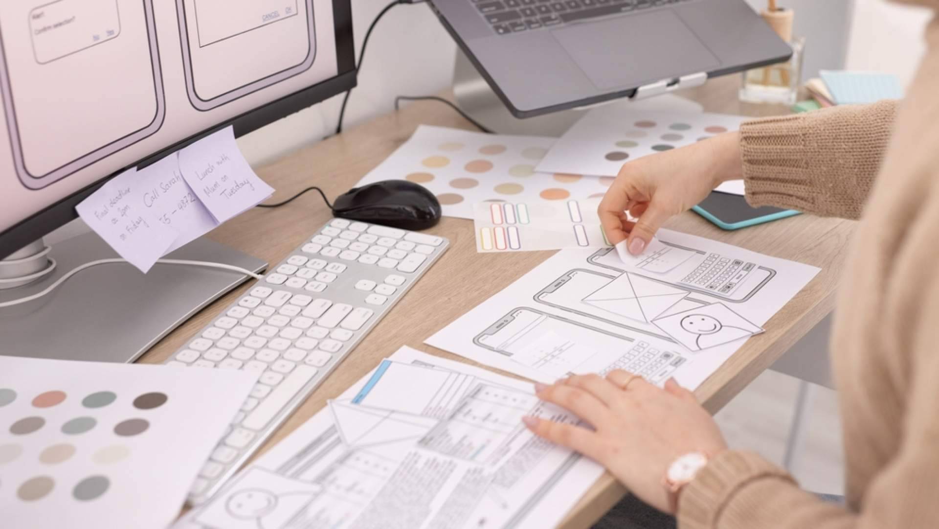 AIFINDY ofrece herramientas de inteligencia artificial para el diseño de logos