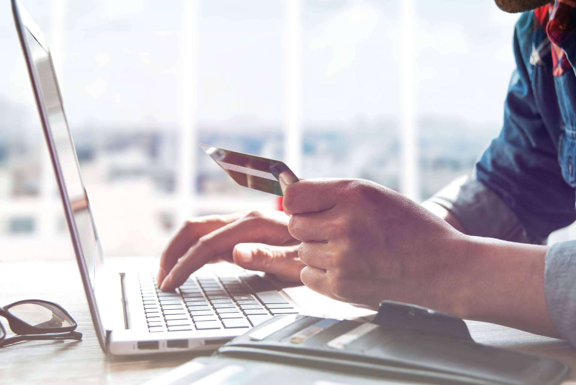 Croem Inc. simplifica los pagos online en web para impulsar el comercio digital de una empresa