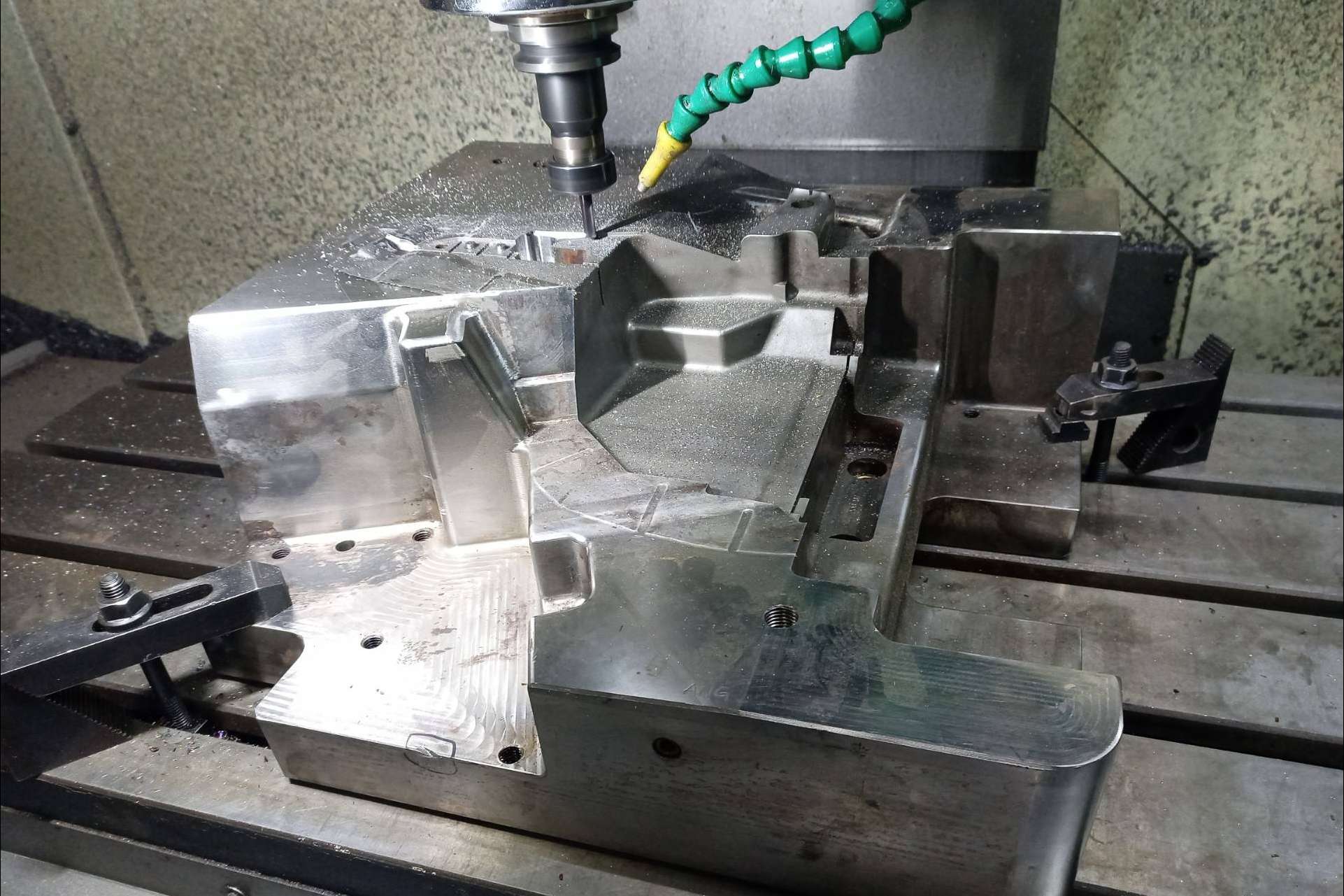 Mantenimiento preventivo y correctivo de moldes de inyección, de la mano de Moldes A.W.