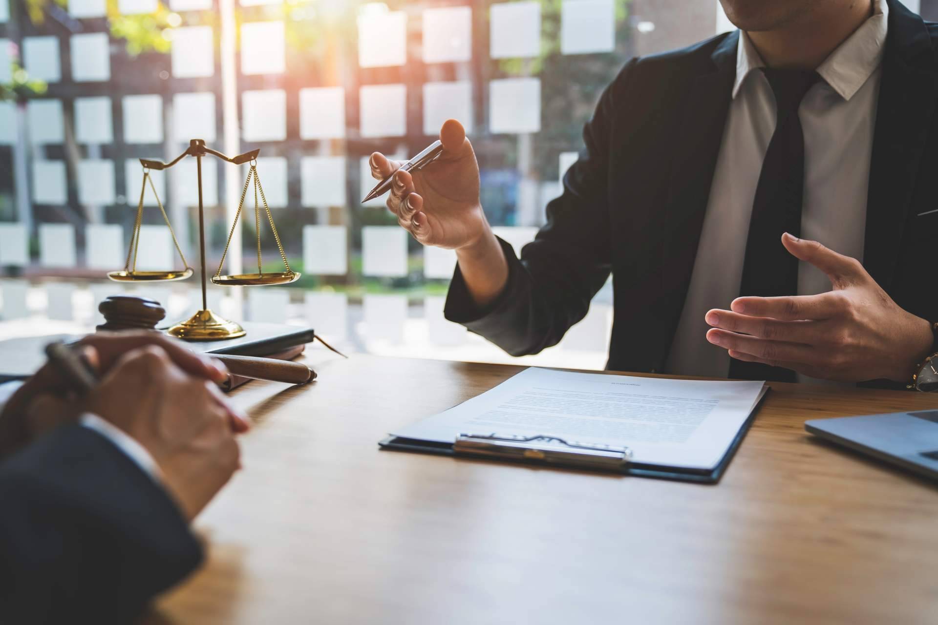 En la protección de activos financieros, cuál es el rol del abogado corporativo